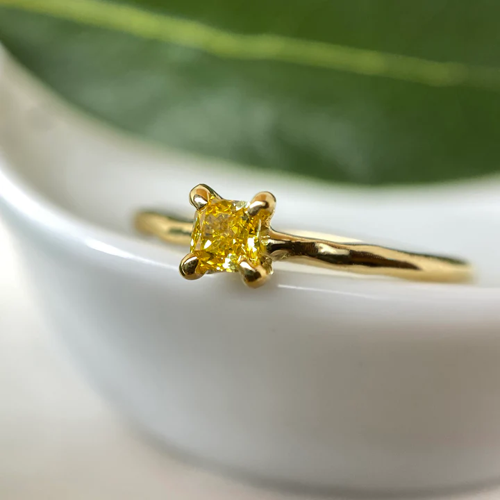 Ring with Colored Diamond (Yellow)